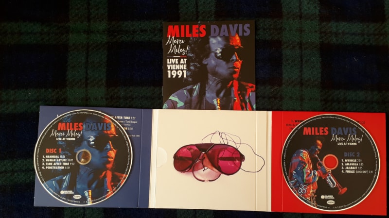 Miles Davis Merci Miles! Live at Vienne CD disc labels and booklet